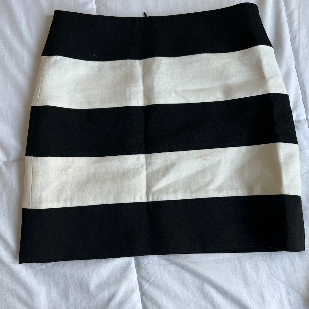 Zara black and white striped mini skirt
